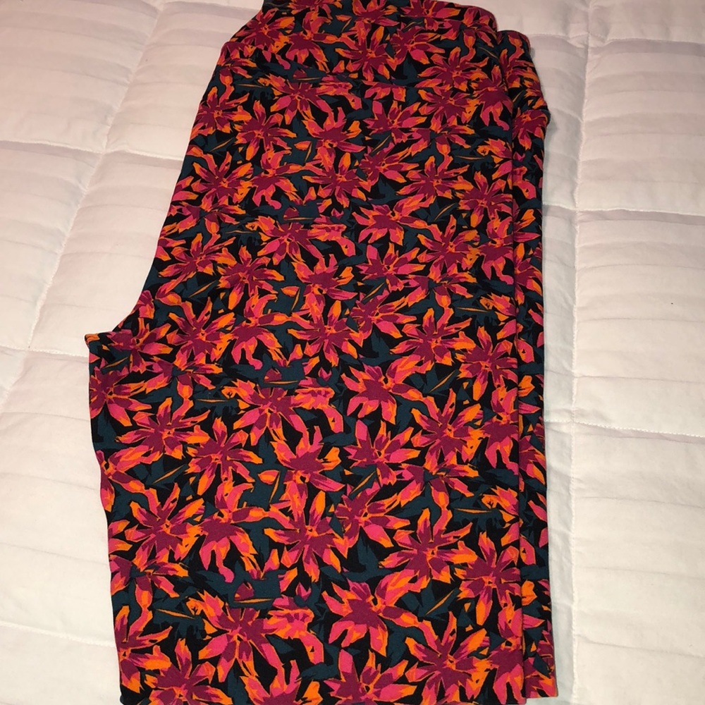Lularoe TC leggings.  NEW